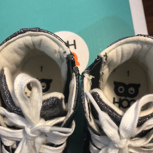 Hoo Arias Star Lace High Top Silver Glitter Sneaker - Picture 7 of 8